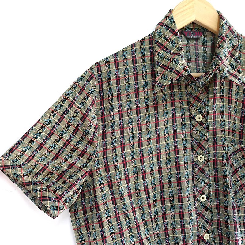 │Slowly│ Cross-vintage shirt│vintage. Retro. Art. - เสื้อเชิ้ตผู้ชาย - เส้นใยสังเคราะห์ หลากหลายสี