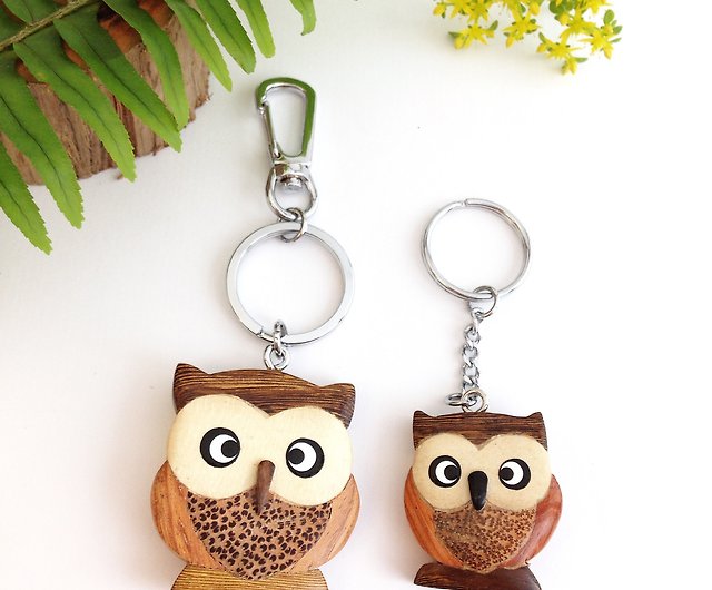 handmade owl keychain made of wood