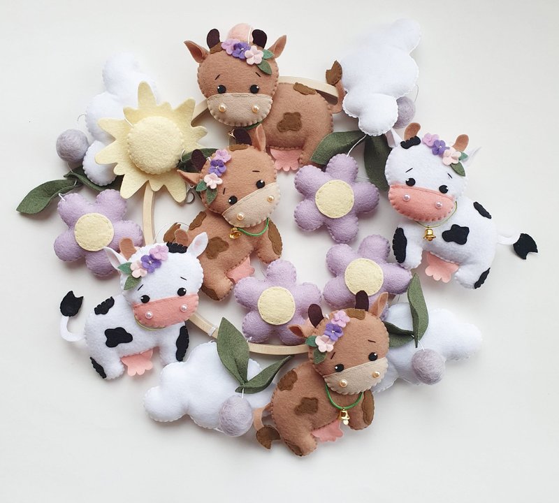Farm mobile, Barnyard nursery, cow mobile, flowers mobile, farm nursery decor - 彌月禮盒 - 環保材質 