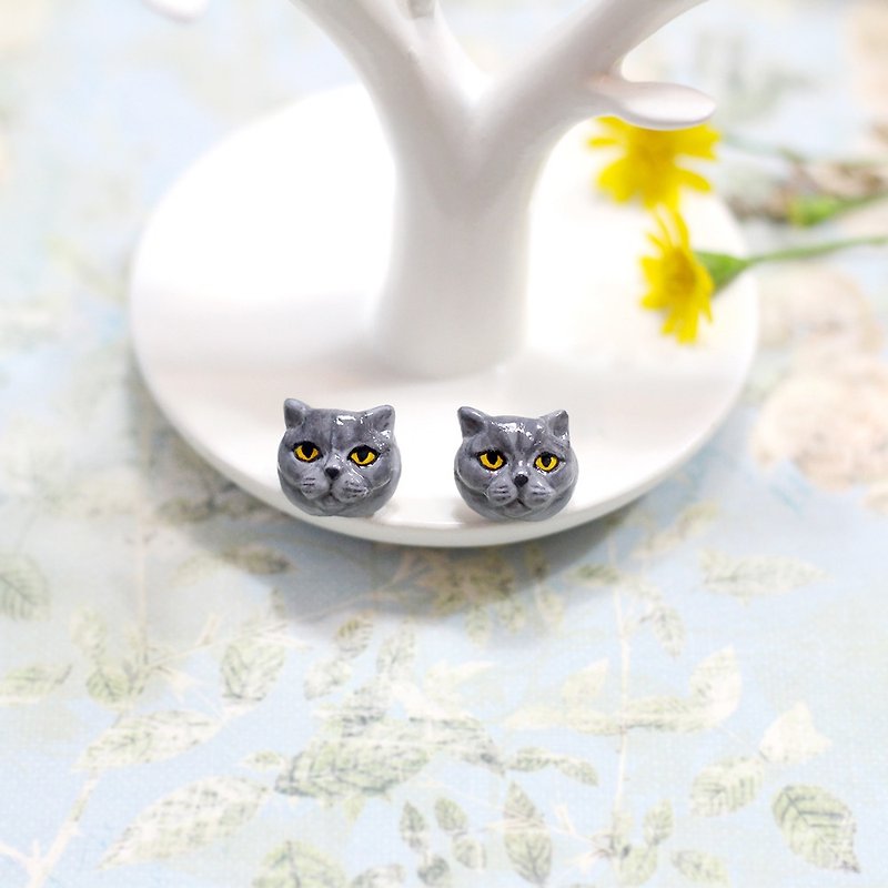 British Shorthair cat Earrings, Cat Stud Earrings, cat lover gifts - 耳環/耳夾 - 黏土 灰色
