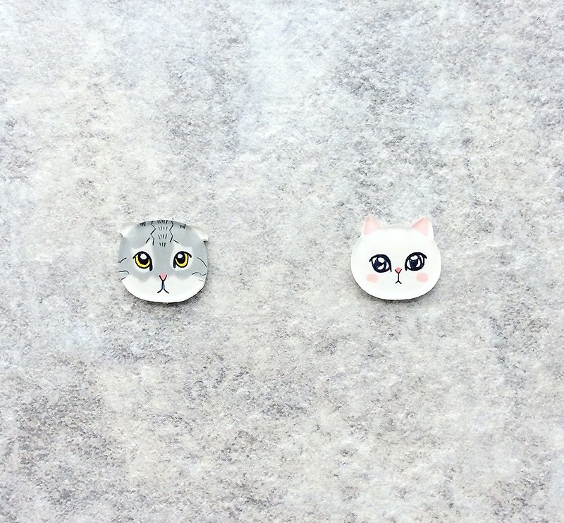 Pista mound hand-painted earrings/animal-fold-eared cat+white cat - ต่างหู - เรซิน สีเทา