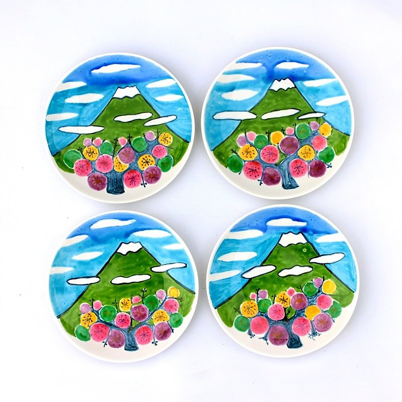 Mei and Mt. Fuji (14 cm color drawing dish) - Small Plates & Saucers - Porcelain Multicolor