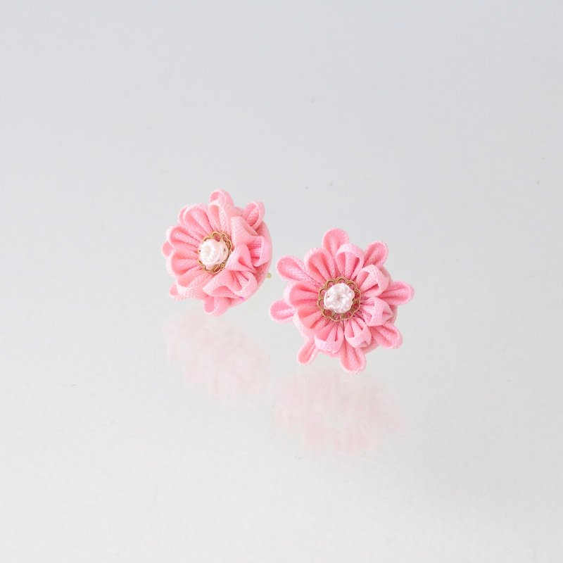 絲．絹 耳環/耳夾 粉紅色 - Gazania pierced Clip-On(pink) / Kimono upcycle accessories