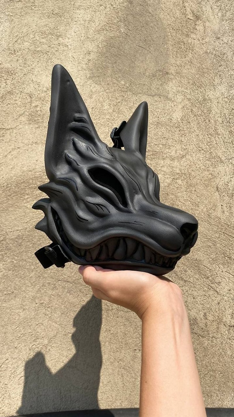 黒いキツネの仮面、着用可能、黒い狐の仮面、日本のキツネの仮面コスプレ - マスク - レジン ブラック