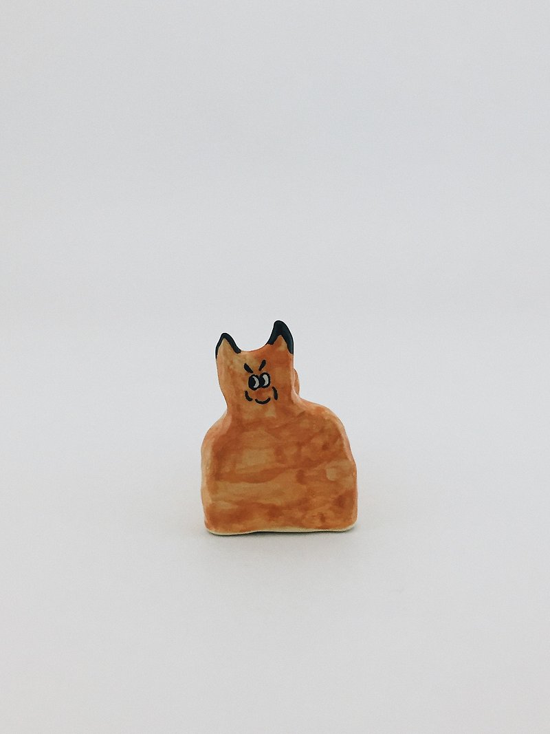 Flat face cat - น้ำหอม - ดินเผา สีส้ม