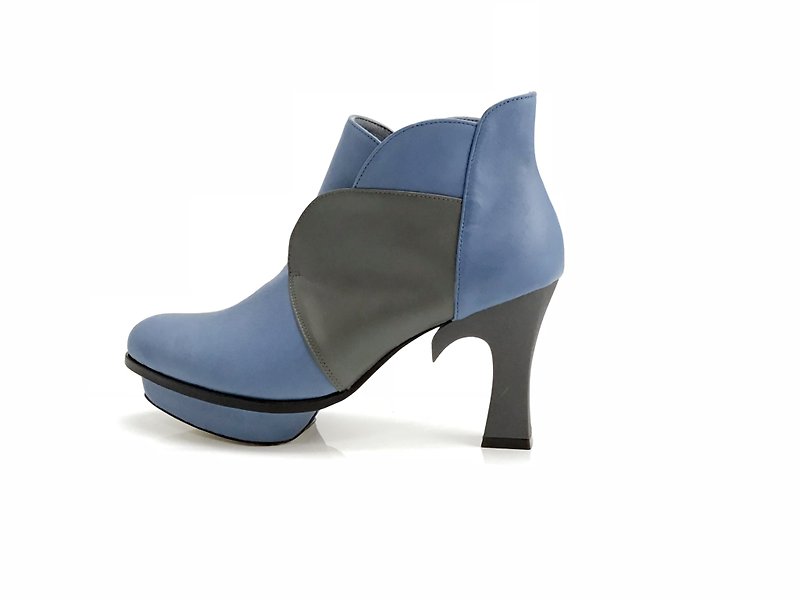 Plum blossom (airy blue handmade leather shoes) - รองเท้าบูทสั้นผู้หญิง - หนังแท้ สีน้ำเงิน