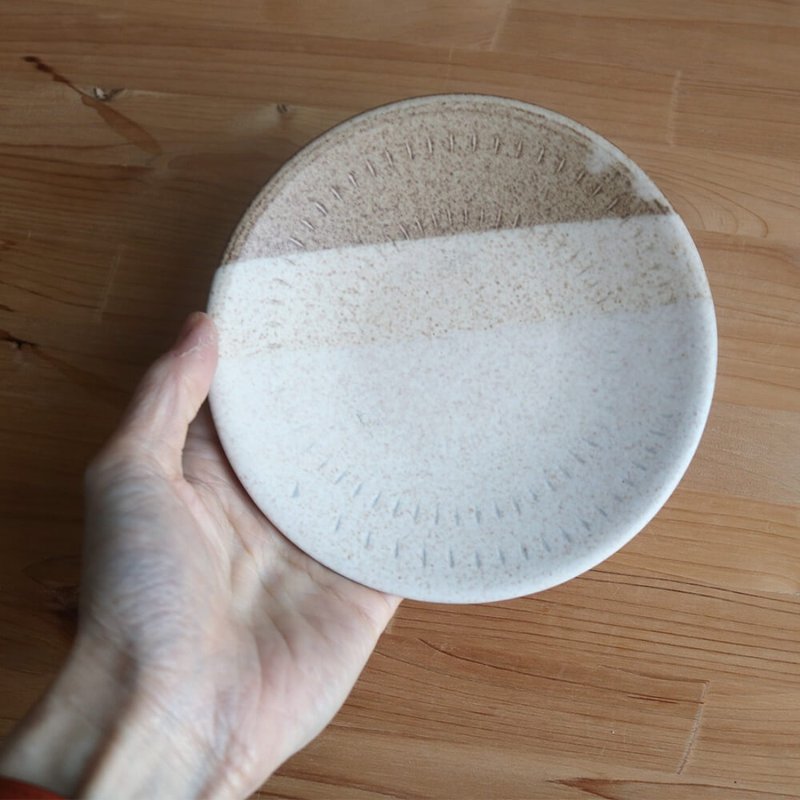大石原燒 小盤 14cm 鶴見窯 - 碟子/醬料碟/醬油碟 - 陶 卡其色