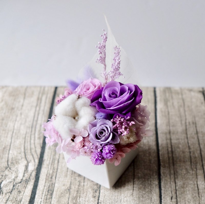 永遠の愛紫のバラは花＆ギフトをプリザーブドフラワー - 観葉植物 - 寄せ植え・花 パープル