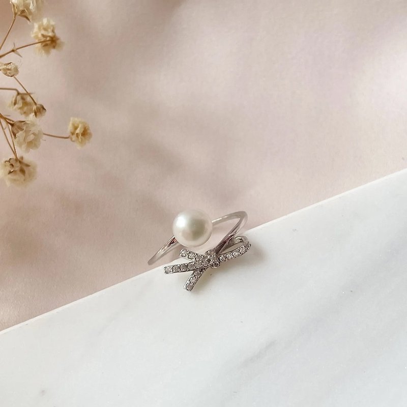 Butterfly Ribbon Natural Pearl Sterling Silver Ring [Graduation, Teacher Gift] - แหวนทั่วไป - ไข่มุก หลากหลายสี