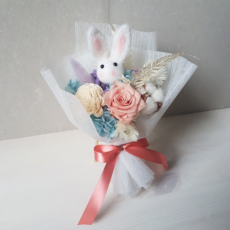 Give your pure white rabbit bouquet of roses - ช่อดอกไม้แห้ง - พืช/ดอกไม้ สึชมพู