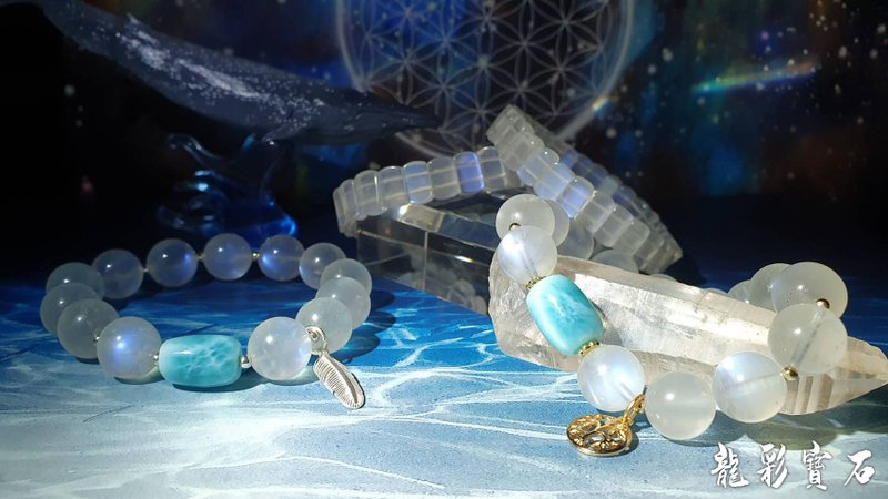 Moonlight and Spray Lalima Cream Moonstone Hand Beads/Hands for Throat Chakra Healing - Bracelets - Crystal White