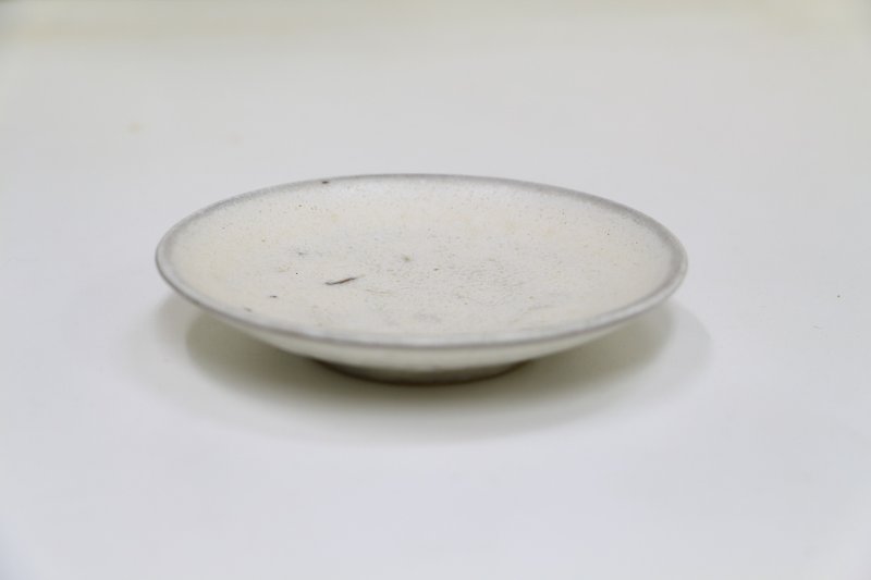 Wenrun白い陶器皿手作り--手作り--デッサン--グレージング--セラミック - 小皿 - 陶器 ホワイト