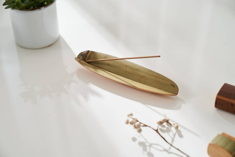 Bamboo cicada tea (incense stick seat) - ของวางตกแต่ง - ไม้ไผ่ สีเขียว