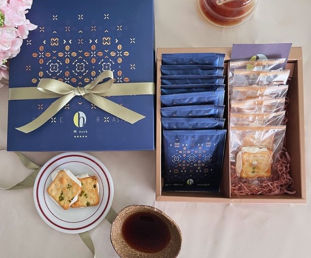 ブラックのクラシックフィルターコーヒーと台湾産ニラヌガー