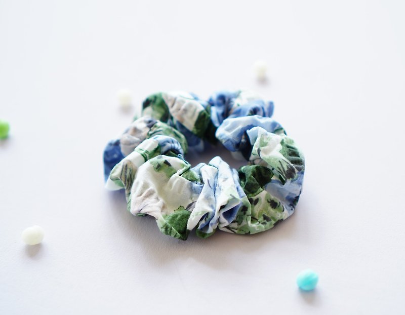 Small flower sewing room | bottle of dream flower cloth. hand made large intestine ring. hair ring. gift, only one - Hair Accessories - Cotton & Hemp Blue