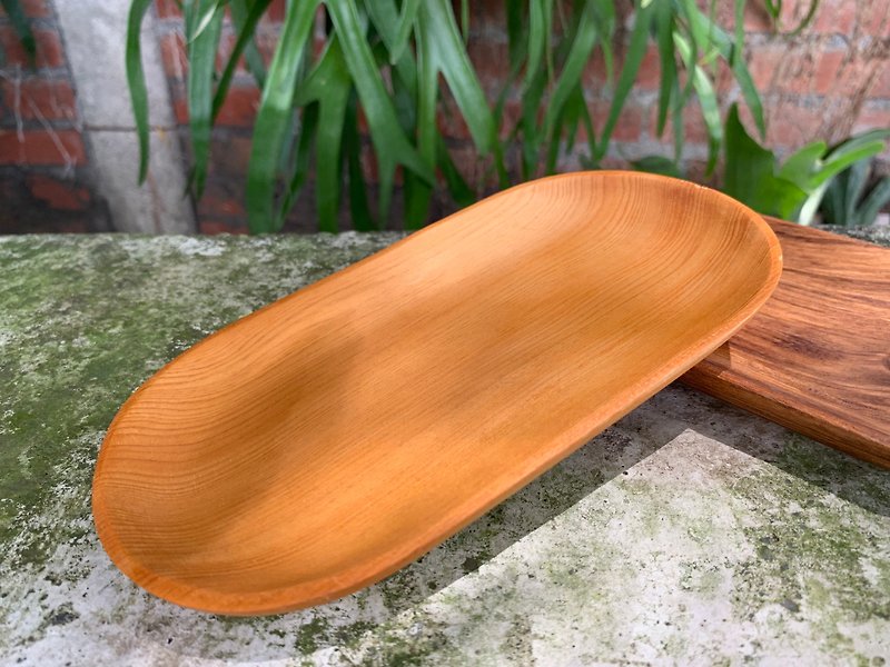台灣檜木 | 手感橢圓小木盤 - 盤子/餐盤 - 木頭 卡其色