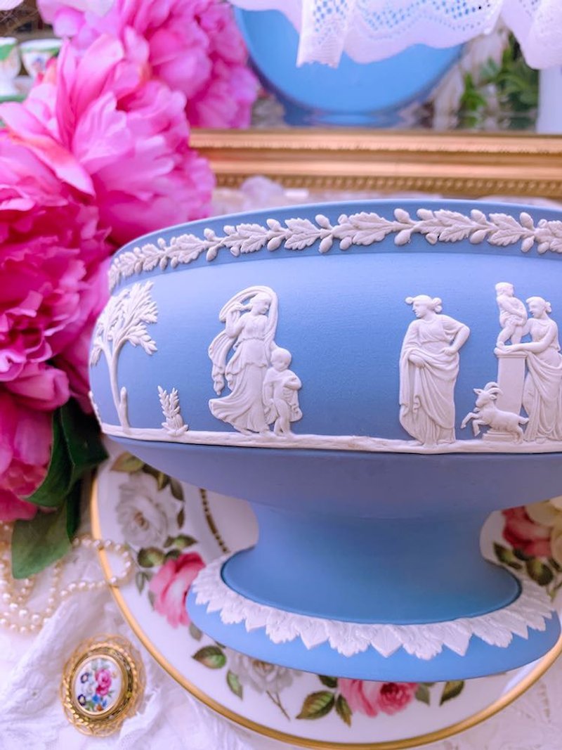 British-made Wedgwood jasper blue jasper embossed designated buyer subscript - Other - Porcelain Blue