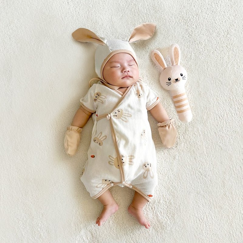 Bunny Eyelet Newborn Outfit Set (Eyelet + Hat + Rattle) - Onesies - Cotton & Hemp 