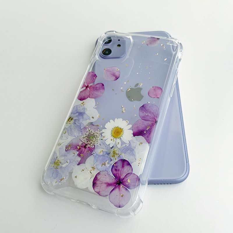 A Calm Winter - pressed flower phone case - เคส/ซองมือถือ - พืช/ดอกไม้ สีม่วง