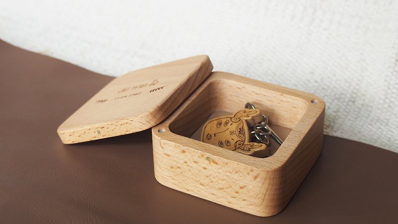 Beech wooden gift box - อื่นๆ - ไม้ สีส้ม