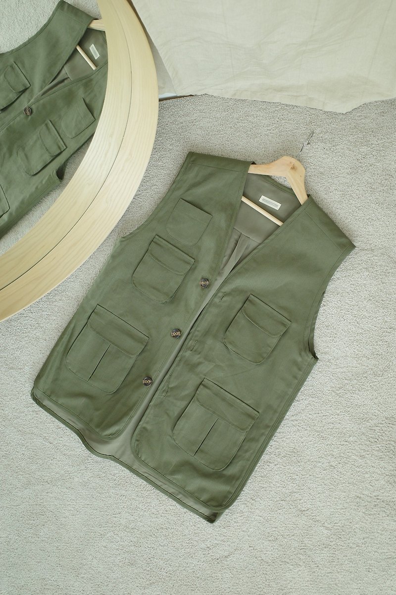 WHITEOAKFACTORY Timmy multi pocket safari cargo loose vest coat Military green - Women's Vests - Cotton & Hemp Green