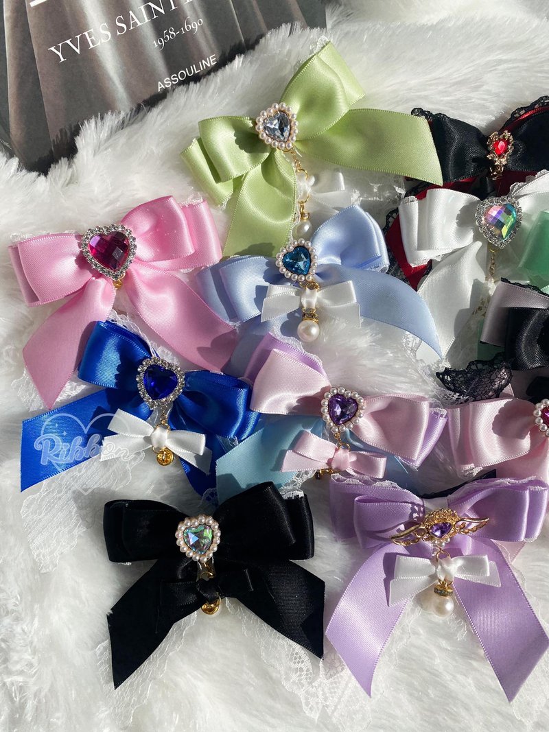 2 layers of hair bows with small bow pendants - 髮圈/髮夾 - 寶石 多色