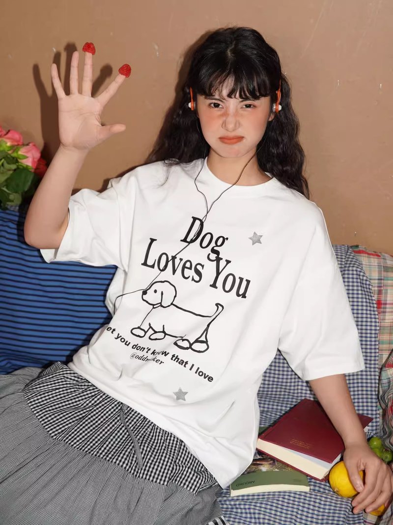 odd maker 狗狗loveyou線條小狗T恤女圓領寬松短袖純棉T恤上衣 - 女 T 恤 - 棉．麻 