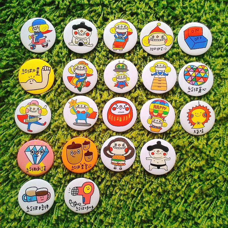 Flower pattern big nose badge (4.4 cm) - Badges & Pins - Plastic Multicolor