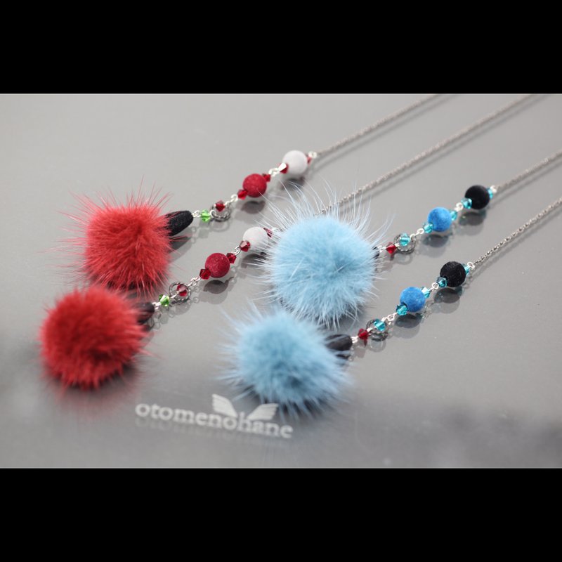 Winter Fairy Lariette Necklace - สร้อยคอ - วัสดุอื่นๆ สีแดง