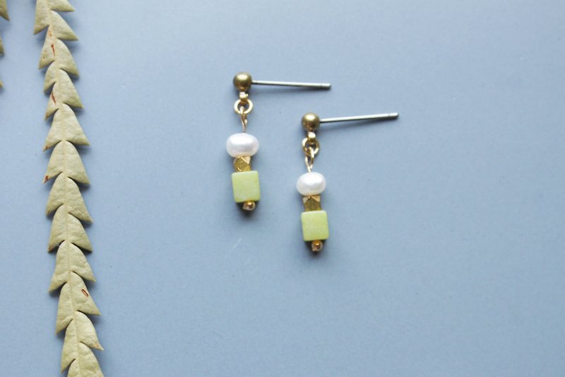 Square n Circle Bud - earrings pierced earrings clip-on earrings