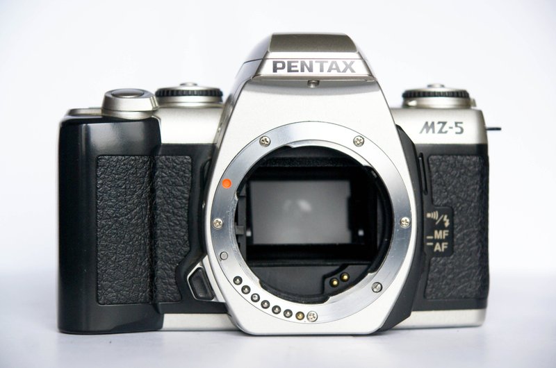 Pentax MZ-5 body SLR 35mm film camera Pentax mount - 相機/拍立得/底片相機 - 其他材質 銀色