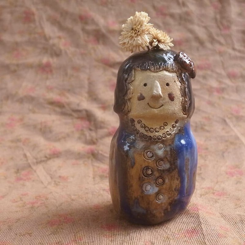 Blue girl ceramic hand made small flower pottery bell - ตุ๊กตา - ดินเผา 