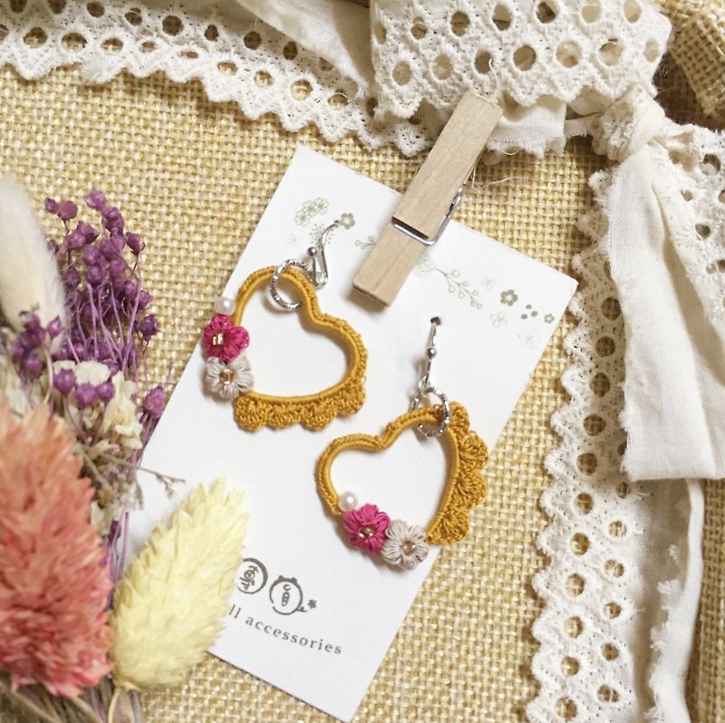 Love lace earrings vintage turmeric - Earrings & Clip-ons - Cotton & Hemp Khaki