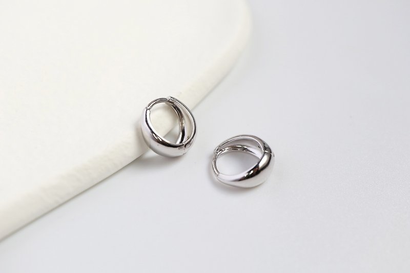 morning light. sterling silver small earrings - ต่างหู - เงินแท้ สีเงิน