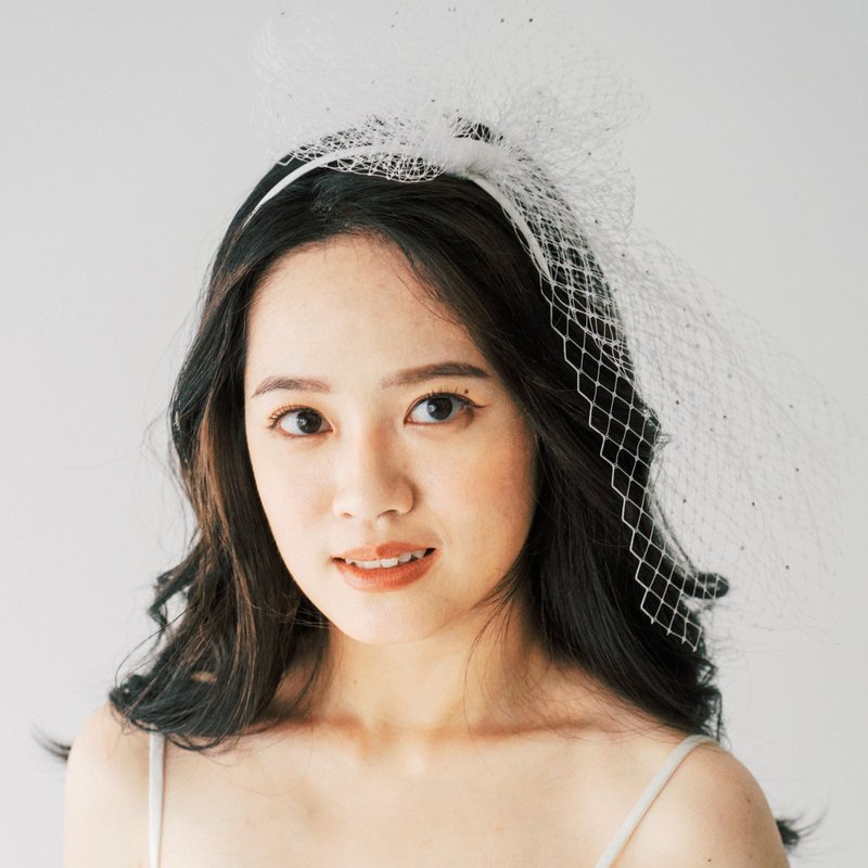 Travel light wedding dress series-glittering bow mesh headband - ที่คาดผม - ไฟเบอร์อื่นๆ ขาว