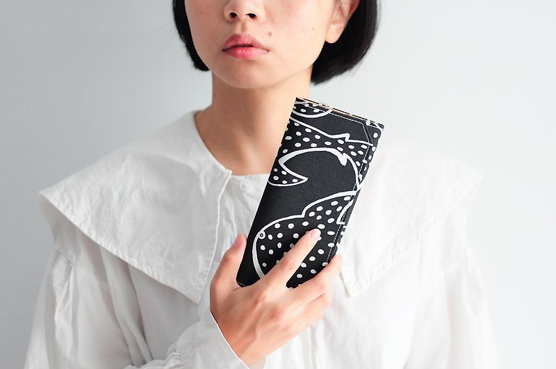 Black Whale Shark / Kyoto Handcrafted Cotton and Linen Paper Long Wallet - Wallets - Eco-Friendly Materials Black