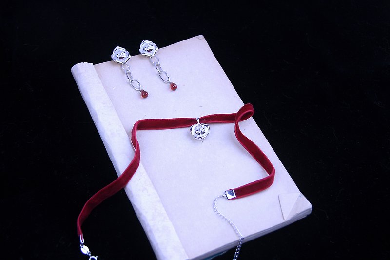 Secret Rose Garden YELU jewelry S925 pure Silver handmade retro red velvet choker