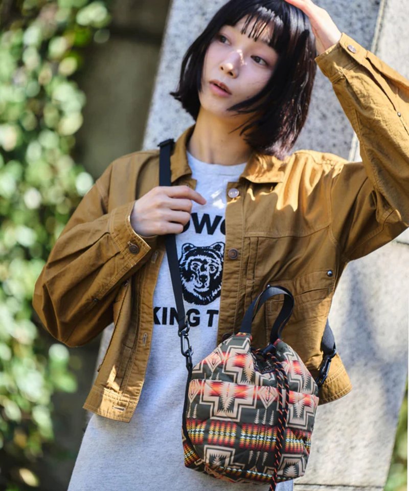 【熱門預購】PENDLETON × KiU LMITIED ITEM 迷你側背包 K481 - 側背包/斜背包 - 其他人造纖維 