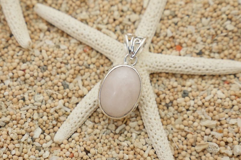 Rose quartz pendant top - Necklaces - Stone Pink