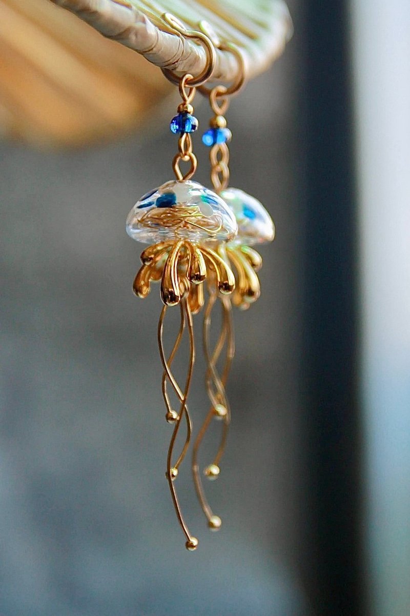 Painless Clip-On/jellyfish earrings - Earrings & Clip-ons - Glass Transparent