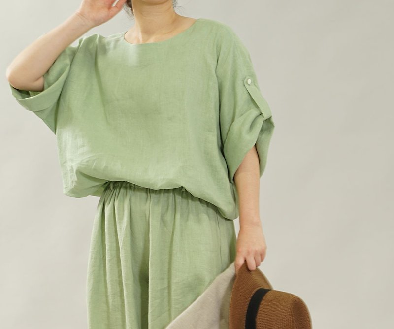 Linen tee / tops / rolling up short sleeve / relaxed-fit / olive  t041a-meg1 - Women's Tops - Cotton & Hemp Green