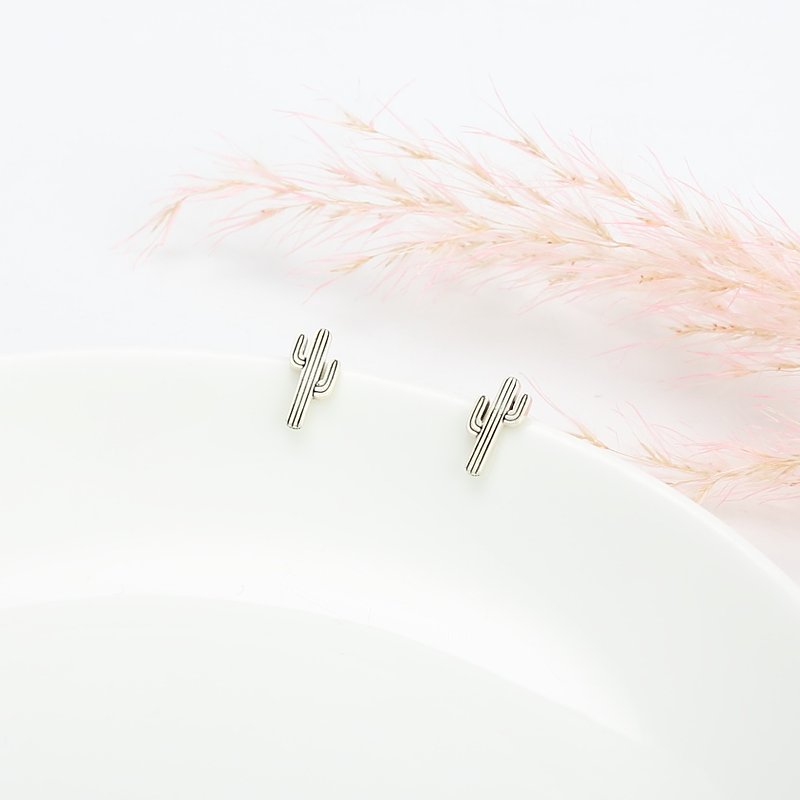Cactus s925 sterling silver Post earrings Valentine's Day gift - ต่างหู - เงินแท้ สีเงิน