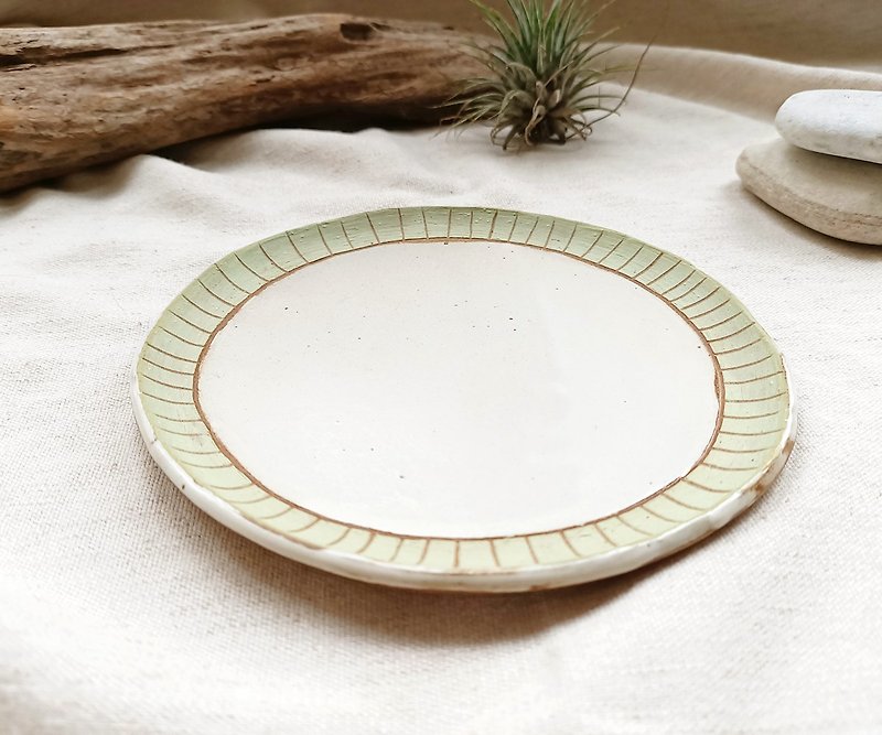 Engraved dessert plate pink green - Plates & Trays - Pottery Green