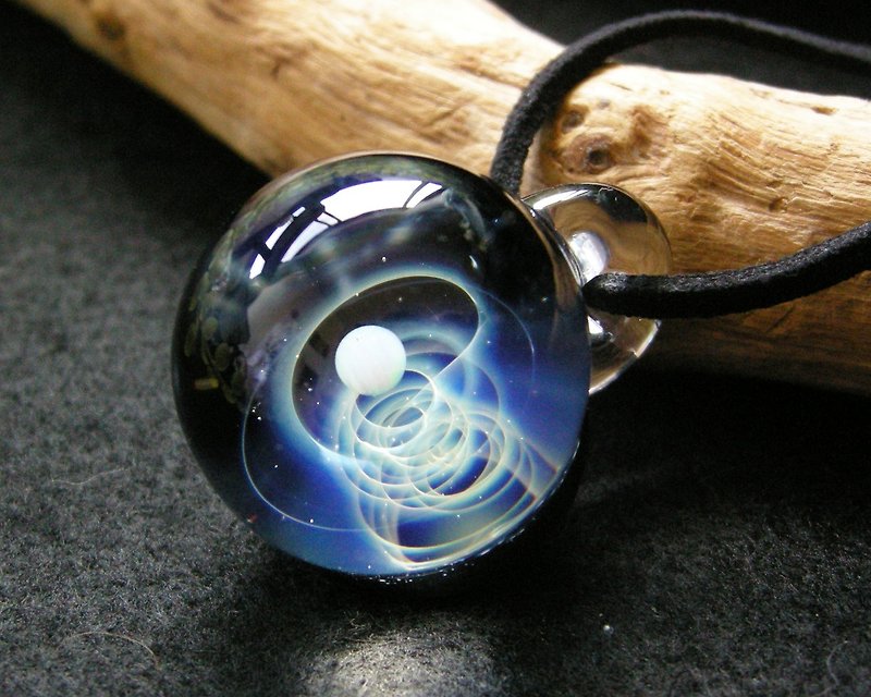 You are the only star. ver Sirius glass pendant universe - Necklaces - Glass Blue