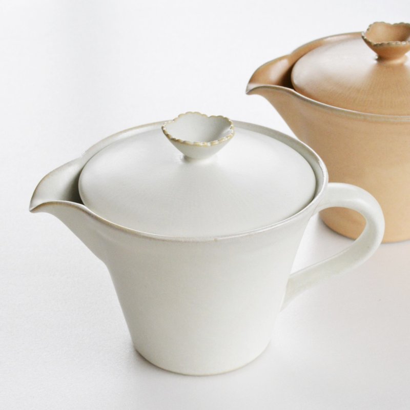 Seto ware Ginkaku flower lover pot teapot | pot | tea - Teapots & Teacups - Pottery White