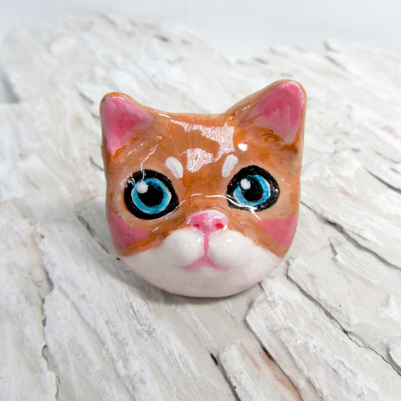 TIMBEE LO cat head ring soft pottery maker hand-painted protective glue package to avoid damage unique - แหวนทั่วไป - พลาสติก สีทอง