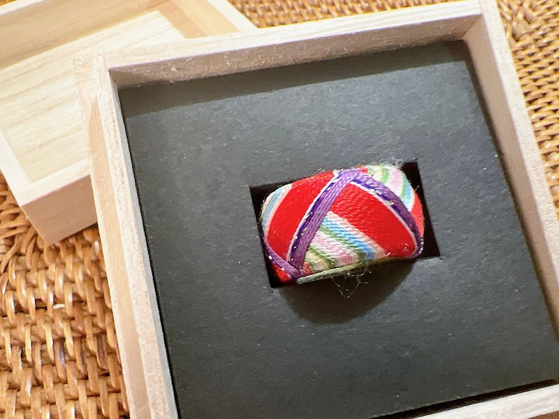 Traditional craft Kaga thimble KIMONO - เย็บปัก/ถักทอ/ใยขนแกะ - ผ้าไหม หลากหลายสี