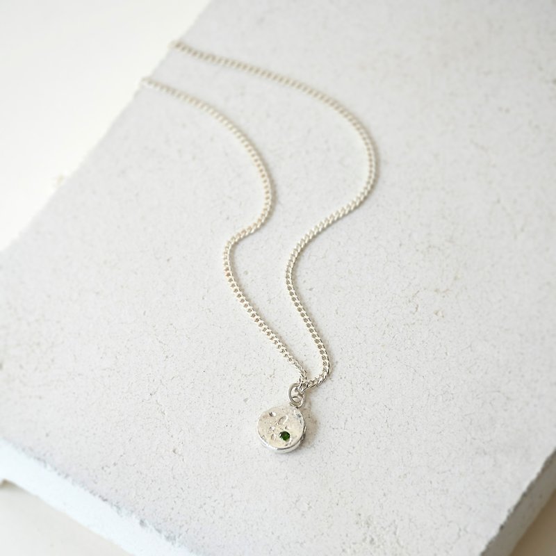 Handmade Green Diopside Chrome with sterling silver Necklace - สร้อยติดคอ - เครื่องเพชรพลอย สีเขียว