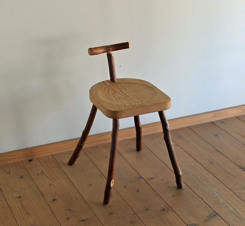 T-shaped chair - เฟอร์นิเจอร์อื่น ๆ - ไม้ สีนำ้ตาล
