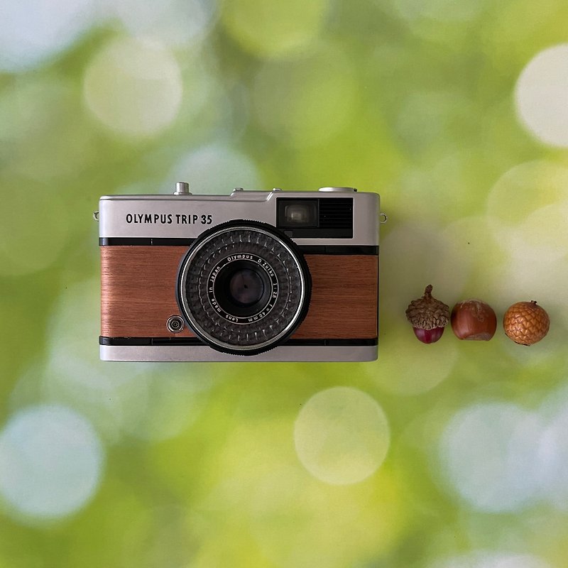 奧林巴斯 TRIP 35 35mm 膠片相機 | 櫻桃紅木 - 相機/拍立得 - 其他金屬 